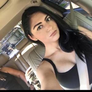 Meet your Posher, Mayra